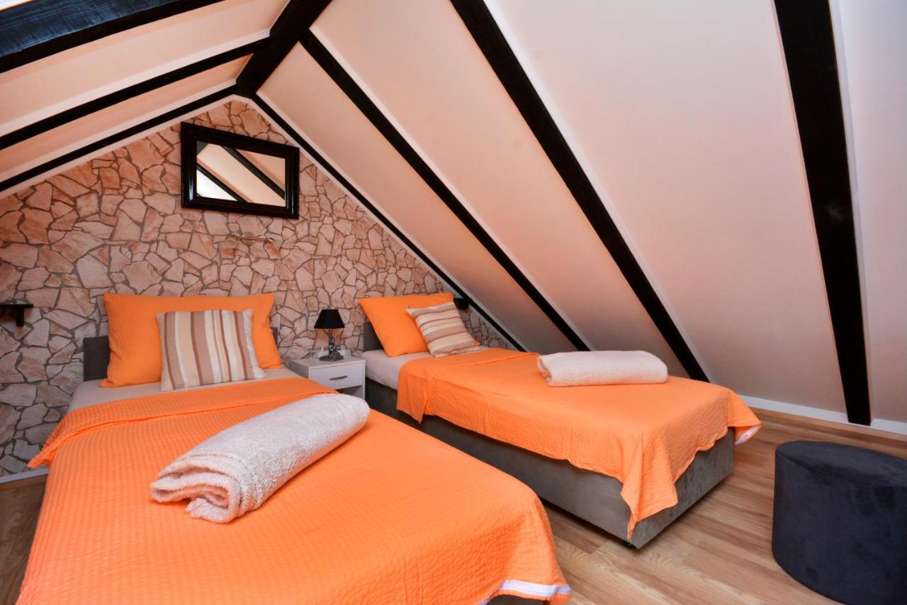 Apartments & Rooms As Vis Room photo